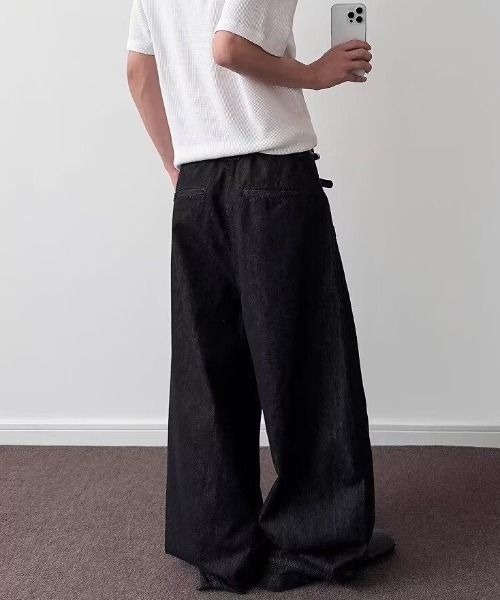 FreeZone（フリーゾーン）の「極太ワイドバルーンデニムパンツ（デニムパンツ・メンズ・ブラック・S/M/L）」の10枚目の写真