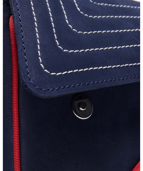 Dr. Martens(ドクターマーチン)の「Dr. Martens/ドクターマーチン 7インチ サッチェル バッグ 41741400(ショルダーバッグ・レディース・ブルー・FREE)」の4枚目の写真