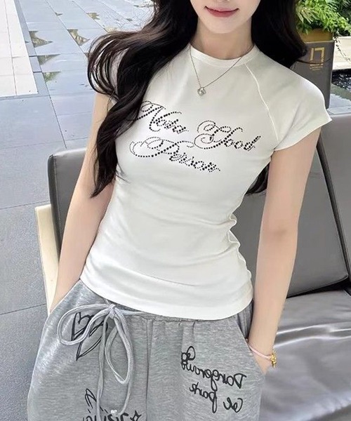 MEMECLE(メメクル)の「【 MEMECLE / メメクル 】ラインストーン ロゴ 半袖Tシャツ(Tシャツ/カットソー・レディース・ホワイト/ブラック・SMALL/MEDIUM)」の12枚目の写真