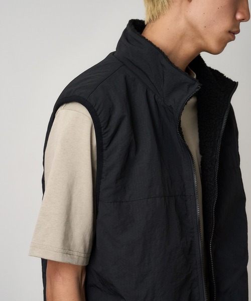 Gramicci(グラミチ)の「REVERSIBLE SHERPA VEST|リバーシブルシェルパベスト(ベスト・メンズ・ナチュラル/ネイビー/オリーブ/チャコール・XXL/S/M/L/XL/XS)」の8枚目の写真