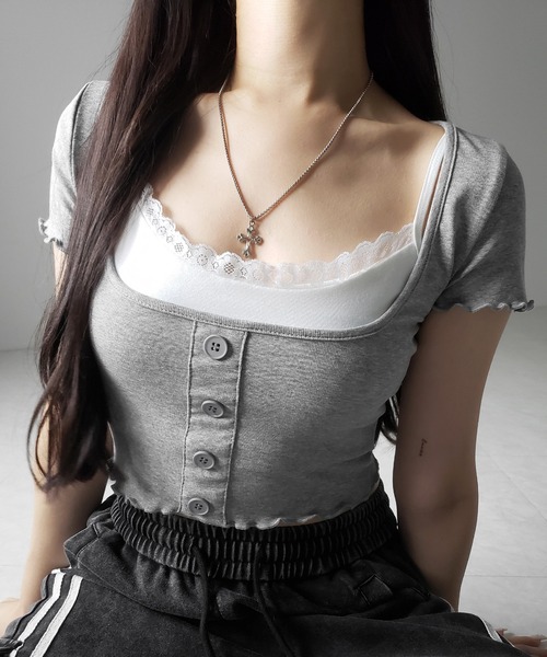 me+em select(ミームセレクト)の「※※【 2点セット 】レイヤードレースキャミソール + スクエアネックフロントボタンTシャツ SET(Tシャツ/カットソー・レディース・ブラック/グレー・FREE)」の15枚目の写真