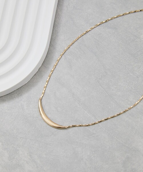VIS（ビス）の「Uメタルラインネックレス（ネックレス・レディース・ゴールド/シルバー・FREE）」の3枚目の写真