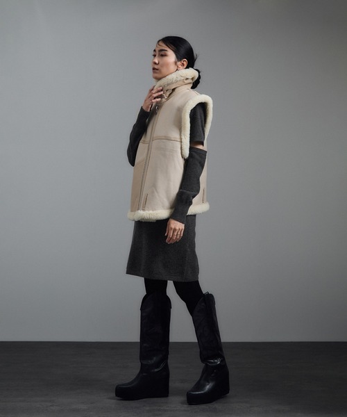 SALON adam et rope'(サロン アダム エ ロペ)の「カシミヤニットミニワンピース(ワンピース・レディース・チャコールグレー/ベージュ系その他・FREE)」の6枚目の写真