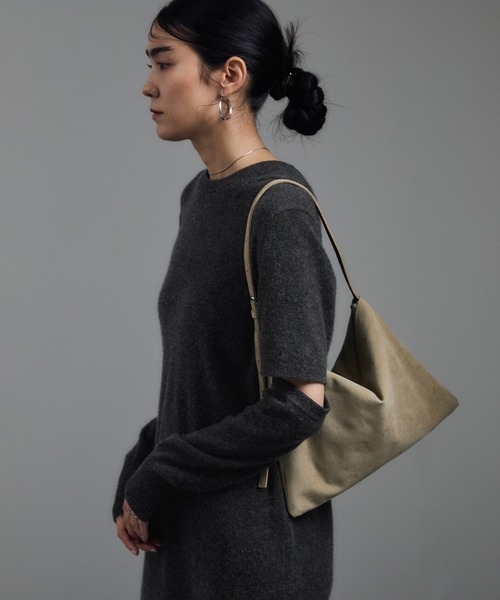 SALON adam et rope'(サロン アダム エ ロペ)の「カシミヤニットミニワンピース(ワンピース・レディース・チャコールグレー/ベージュ系その他・FREE)」の9枚目の写真