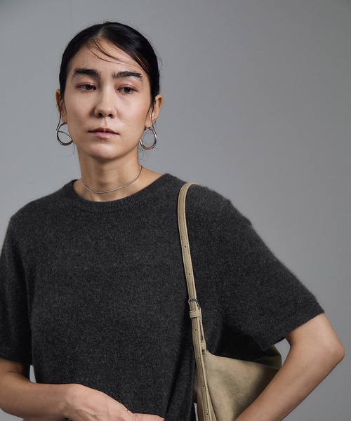 SALON adam et rope'(サロン アダム エ ロペ)の「カシミヤニットミニワンピース(ワンピース・レディース・チャコールグレー/ベージュ系その他・FREE)」の10枚目の写真