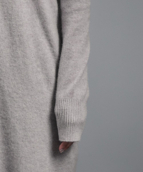 SALON adam et rope'(サロン アダム エ ロペ)の「カシミヤニットミニワンピース(ワンピース・レディース・チャコールグレー/ベージュ系その他・FREE)」の18枚目の写真