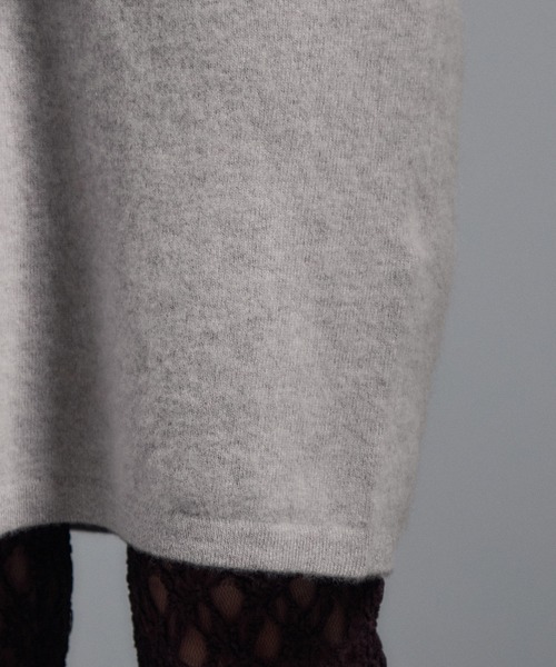 SALON adam et rope'(サロン アダム エ ロペ)の「カシミヤニットミニワンピース(ワンピース・レディース・チャコールグレー/ベージュ系その他・FREE)」の19枚目の写真