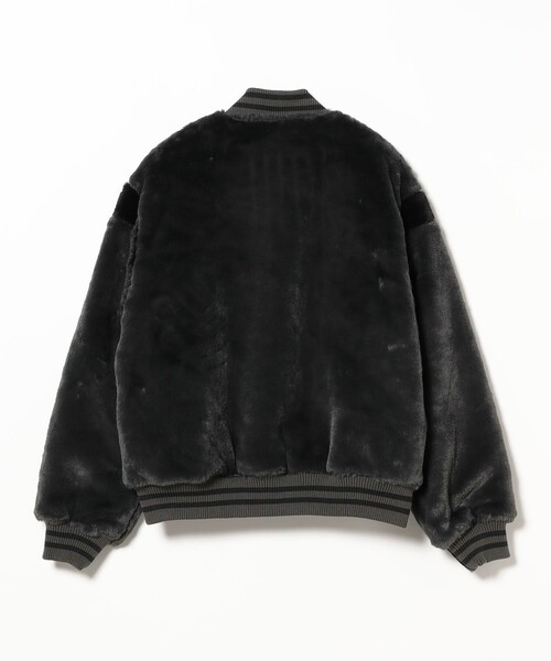 BEAMS(ビームス)の「ワイドフィット フェイクファー バーシティ ジャケット(ブルゾン・メンズ・ブラウン/チャコールグレー・L/M/S/XL)」の7枚目の写真