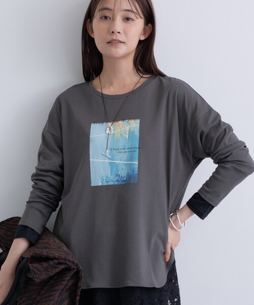 INDIVI(インディヴィ)の「【UVケア】プリントフォトロングTシャツ(Tシャツ/カットソー・レディース・チャコールグレー/ホワイト系6/ホワイト・38/34/15 /13/05/19)」の8枚目の写真