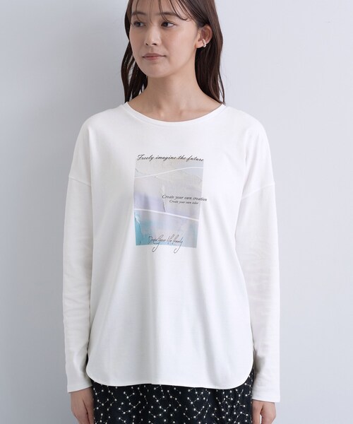 INDIVI(インディヴィ)の「【UVケア】プリントフォトロングTシャツ(Tシャツ/カットソー・レディース・チャコールグレー/ホワイト系6/ホワイト・38/34/15 /13/05/19)」の18枚目の写真