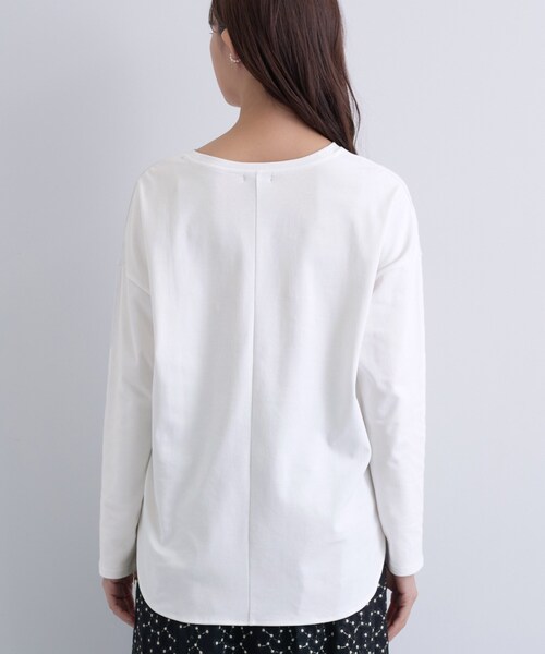 INDIVI(インディヴィ)の「【UVケア】プリントフォトロングTシャツ(Tシャツ/カットソー・レディース・チャコールグレー/ホワイト系6/ホワイト・38/34/15 /13/05/19)」の20枚目の写真