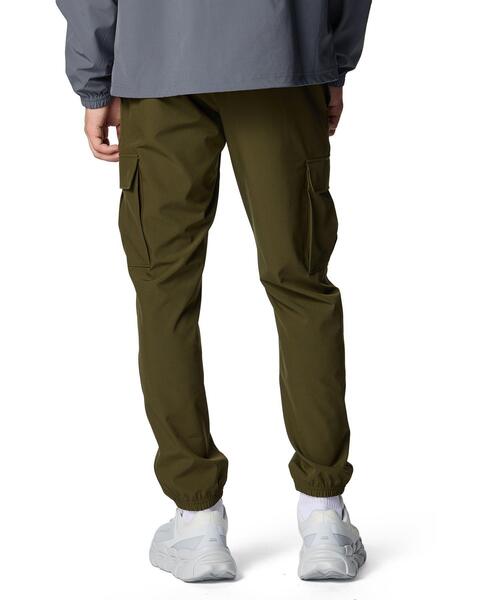 UNDER ARMOUR(アンダーアーマー)の「UAバイブウーブン カーゴパンツ(ライフスタイル/メンズ)(その他パンツ・メンズ・グリーン系・XL/M/L/3XL/2XL/S)」の2枚目の写真