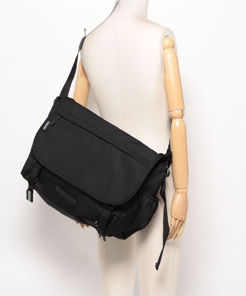 Gramicci(グラミチ)の「【GRAMICCI/グラミチ】CORDURA MESSENGER BAG / コーデュラナイロンメッセンジャーバッグ(ショルダーバッグ・レディース・ブラック/ブルー・FREE)」の3枚目の写真