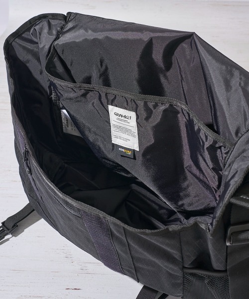 Gramicci(グラミチ)の「【GRAMICCI/グラミチ】CORDURA MESSENGER BAG / コーデュラナイロンメッセンジャーバッグ(ショルダーバッグ・レディース・ブラック/ブルー・FREE)」の6枚目の写真