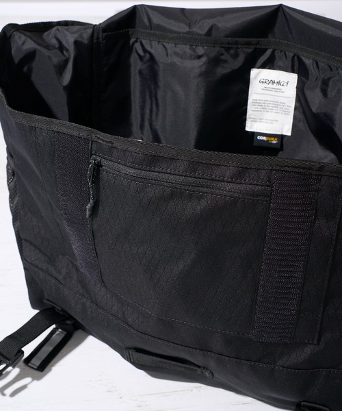 Gramicci(グラミチ)の「【GRAMICCI/グラミチ】CORDURA MESSENGER BAG / コーデュラナイロンメッセンジャーバッグ(ショルダーバッグ・レディース・ブラック/ブルー・FREE)」の5枚目の写真