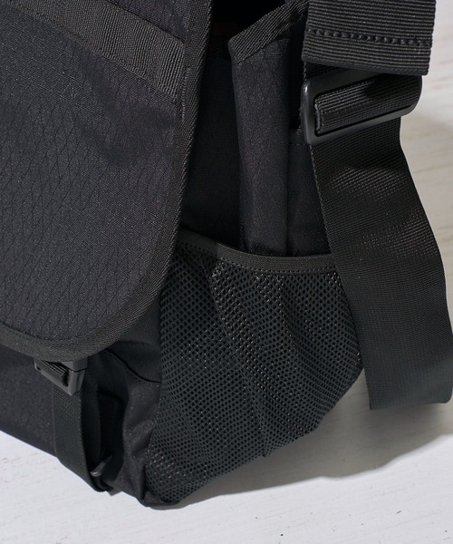 Gramicci(グラミチ)の「【GRAMICCI/グラミチ】CORDURA MESSENGER BAG / コーデュラナイロンメッセンジャーバッグ(ショルダーバッグ・レディース・ブラック/ブルー・FREE)」の11枚目の写真