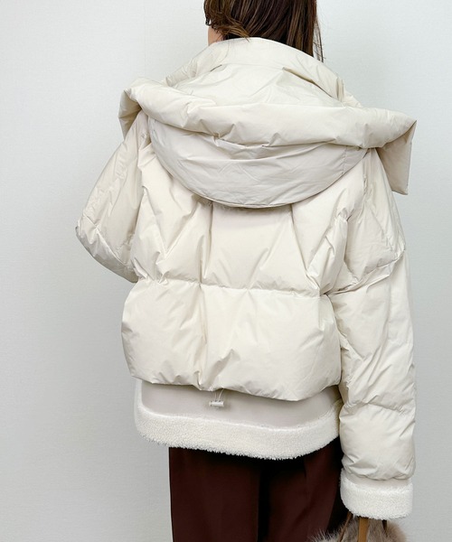 LUGIVA（ルギヴァ）の「ムートン切り替えダウンジャケット（ダウンジャケット/コート・レディース・ブラック/オフホワイト・M）」の5枚目の写真
