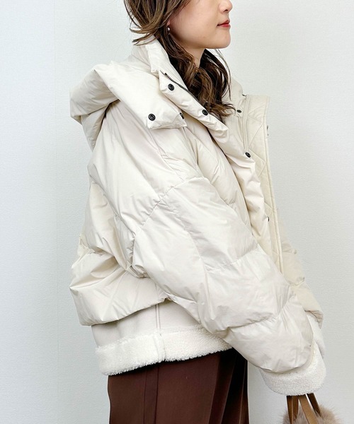 LUGIVA（ルギヴァ）の「ムートン切り替えダウンジャケット（ダウンジャケット/コート・レディース・ブラック/オフホワイト・M）」の6枚目の写真