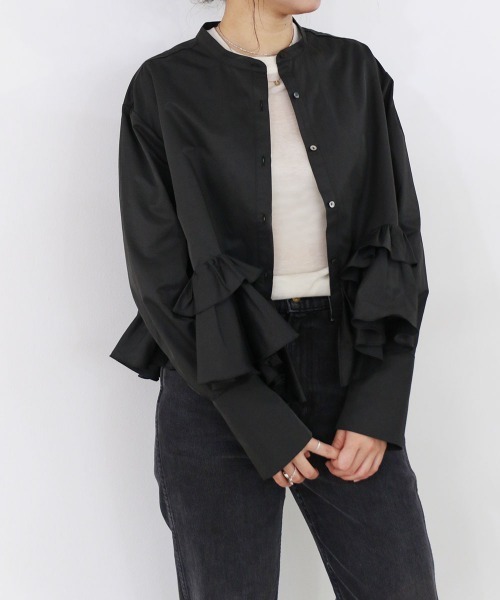 Marilyn Moon(マリリンムーン)の「spiral raffle blouse(シャツ/ブラウス・レディース・ブラック/ホワイト/キャメル・FREE)」の2枚目の写真