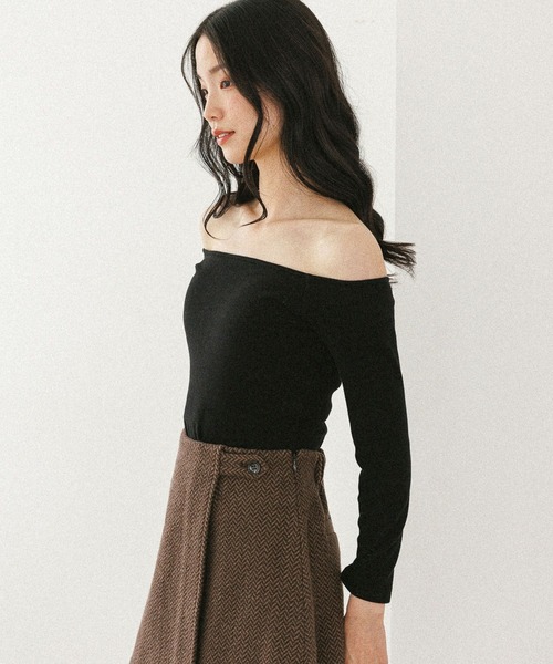 Heather（ヘザー）の「カップ付きオフショルTEE　599323（Tシャツ/カットソー・レディース・ブラック/オフホワイト・S/M）」の13枚目の写真