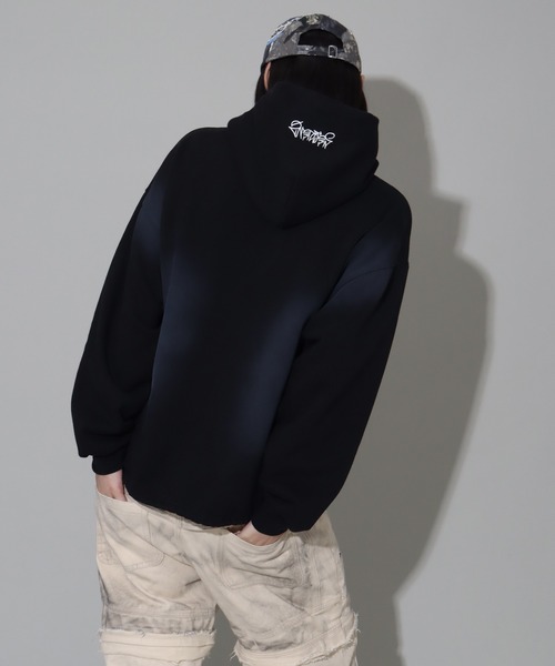 SEQUENZ(シークエンズ)の「【SEQUENZ/シークエンズ】Fringe logo pullover hoodie/別注 ヴィンテージ フリンジロゴ プルオーバーパーカー(パーカー・メンズ・ブラック/ダークネイビー/ダークブラウン/ピンク・S/L/M)」の20枚目の写真