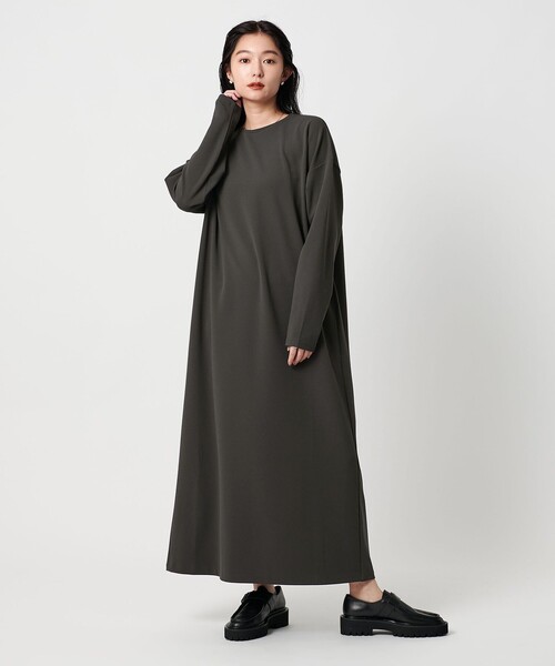 マルゥユナイテッドアローズ今季シンプル ブラック ロングワンピース 半袖 MARW UNITED ARROWS(マルゥ ユナイテッドアローズ) サイドタック