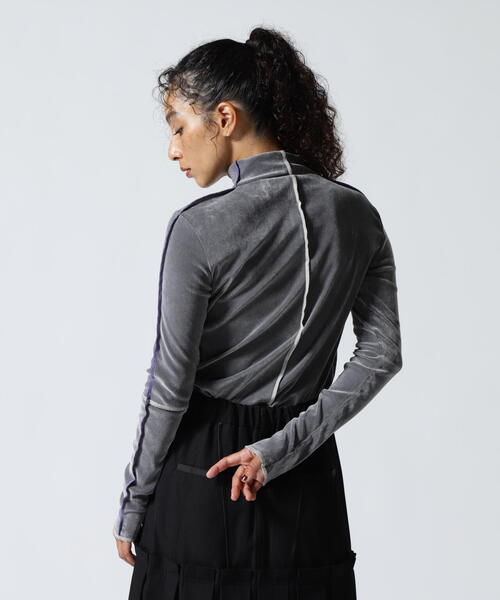 AULA AILA(アウラアイラ)の「AULA AILA(アウラ アイラ)別注ハイネックベロアTOPS(Tシャツ/カットソー・レディース・グレー/ブラック/ピンク・0)」の13枚目の写真