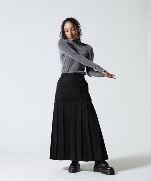 AULA AILA(アウラアイラ)の「AULA AILA(アウラ アイラ)別注ハイネックベロアTOPS(Tシャツ/カットソー・レディース・グレー/ブラック/ピンク・0)」の14枚目の写真