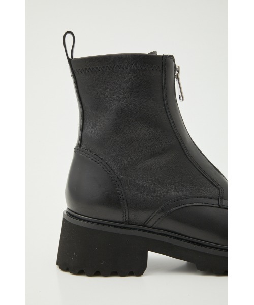 STACCATO(スタッカート)の「ミルキーIラインzipブーツ(ブーツ・レディース・ブラック・23.5cm/24.5cm/23.0cm/24.0cm/22.5㎝)」の2枚目の写真
