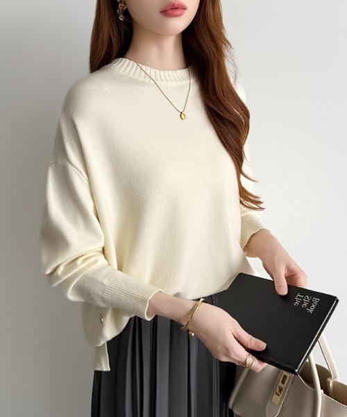 COCOMOMO(ココモモ)の「ロングスリットニット クルーネック ニット バックロング スリット ニット 秋服 冬服(ニット/セーター・レディース・ブラック/ブルーグレー/グレー/ホワイト/ブラウン/ベージュ・FREE)」の9枚目の写真