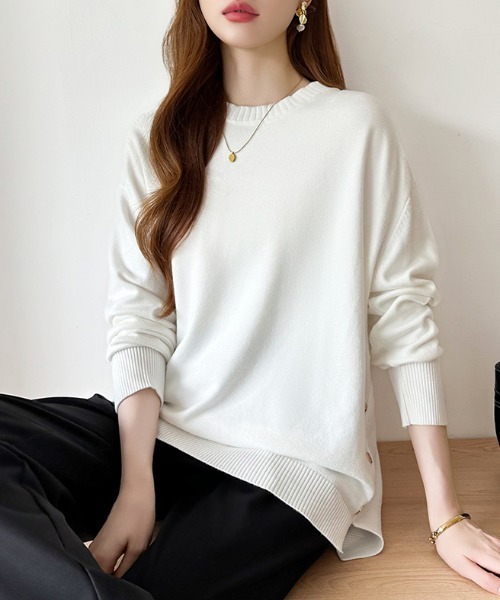 COCOMOMO(ココモモ)の「ロングスリットニット クルーネック ニット バックロング スリット ニット 秋服 冬服(ニット/セーター・レディース・ブラック/ブルーグレー/グレー/ホワイト/ブラウン/ベージュ・FREE)」の22枚目の写真
