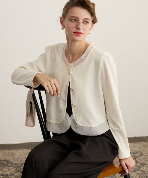 BONLECILL noir（ボンルシールノワール）の「【BONLECILL noir】フリルドッキングゴールドボタンコンパクトカーディガン（カーディガン/ボレロ・レディース・ブラウン/アイボリー/ブラック・FREE）」の18枚目の写真