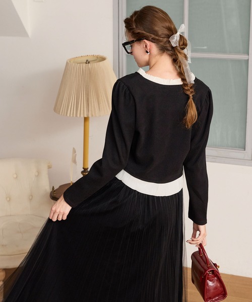 BONLECILL noir（ボンルシールノワール）の「【BONLECILL noir】フリルドッキングゴールドボタンコンパクトカーディガン（カーディガン/ボレロ・レディース・ブラウン/アイボリー/ブラック・FREE）」の6枚目の写真