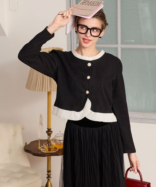 BONLECILL noir（ボンルシールノワール）の「【BONLECILL noir】フリルドッキングゴールドボタンコンパクトカーディガン（カーディガン/ボレロ・レディース・ブラウン/アイボリー/ブラック・FREE）」の14枚目の写真