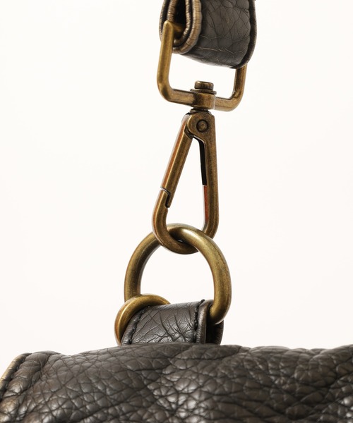 FUNALIVE（ファンアライブ）の「ABETTOR ヴィンテージ加工フェイクレザーセンターZIPデザインスモールDAY BAG（バックパック/リュック・メンズ・ブラック/ブラック系その他・FREE）」の7枚目の写真