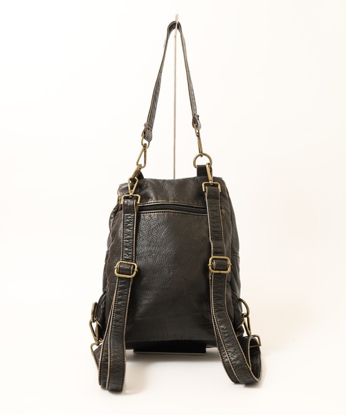 FUNALIVE（ファンアライブ）の「ABETTOR ヴィンテージ加工フェイクレザーセンターZIPデザインスモールDAY BAG（バックパック/リュック・メンズ・ブラック/ブラック系その他・FREE）」の12枚目の写真
