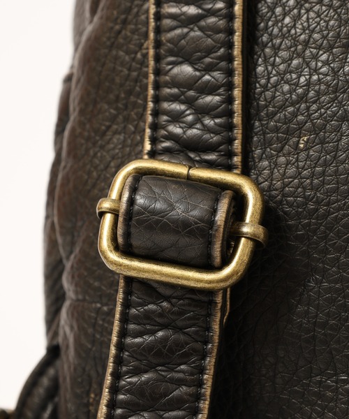 FUNALIVE（ファンアライブ）の「ABETTOR ヴィンテージ加工フェイクレザーセンターZIPデザインスモールDAY BAG（バックパック/リュック・メンズ・ブラック/ブラック系その他・FREE）」の14枚目の写真