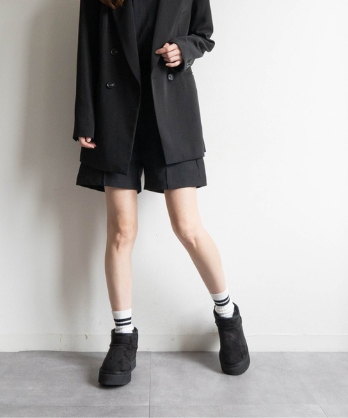 Fabby fabby（ファビィーファビィー）の「ボリュームボアショートブーツ（ブーツ・レディース・キャメル/ブラック・MEDIUM/LARGE）」の19枚目の写真