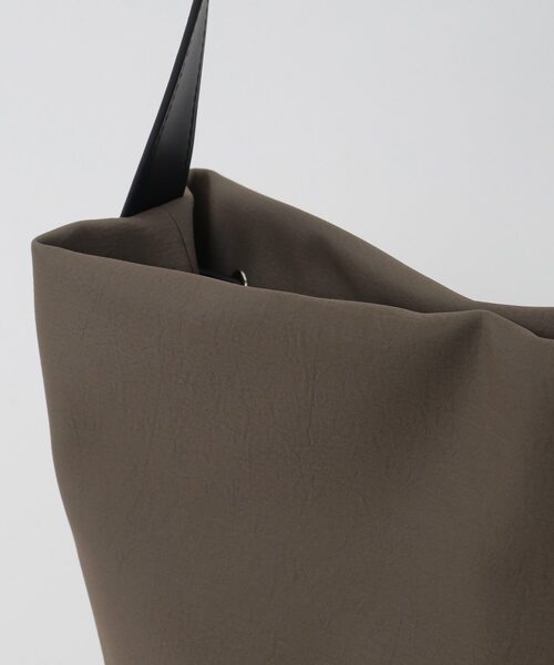 MELROSE claire（メルローズ クレール）の「【ギャザーショルダーバッグ】（ショルダーバッグ・レディース・ブラック/モカ・FREE）」の5枚目の写真