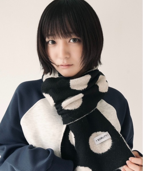 Port（ポート）の「【 SORUTT / ソルト 】 ドット柄 ニット マフラー #（マフラー・レディース・ブラック/ベージュ・FREE）」の3枚目の写真