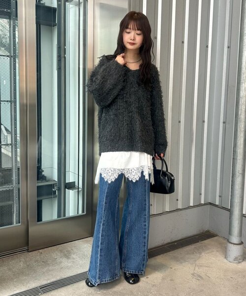 mystic(ミスティック)の「【前後2way】ふわふわシャギーニット(ニット/セーター・レディース・レッド/ブラウン/ピンク/アイボリー/チャコールグレー/ブルー・FREE)」の18枚目の写真