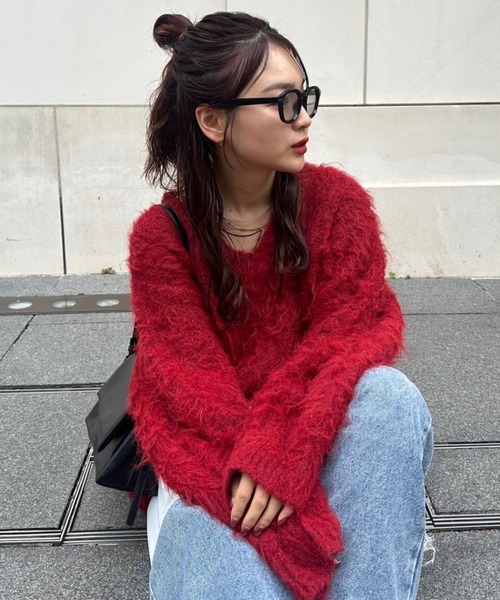 mystic(ミスティック)の「【前後2way】ふわふわシャギーニット(ニット/セーター・レディース・レッド/ブラウン/ピンク/アイボリー/チャコールグレー/ブルー・FREE)」の6枚目の写真