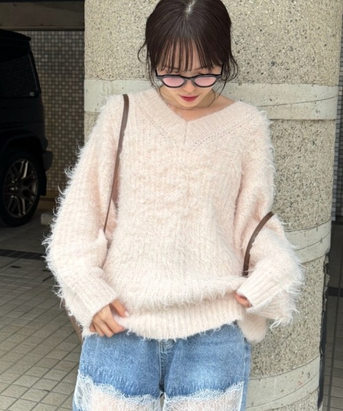 mystic(ミスティック)の「【前後2way】ふわふわシャギーニット(ニット/セーター・レディース・レッド/ブラウン/ピンク/アイボリー/チャコールグレー/ブルー・FREE)」の14枚目の写真