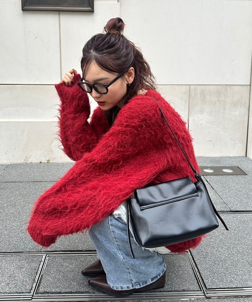 mystic(ミスティック)の「【前後2way】ふわふわシャギーニット(ニット/セーター・レディース・レッド/ブラウン/ピンク/アイボリー/チャコールグレー/ブルー・FREE)」の10枚目の写真