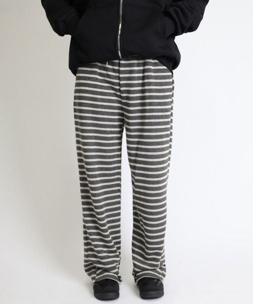Vini（ヴィニ）の「ユニセックスボーダースウェットパンツ（スウェットパンツ・レディース・ダークグレー/ライトグレー・MEDIUM）」の3枚目の写真