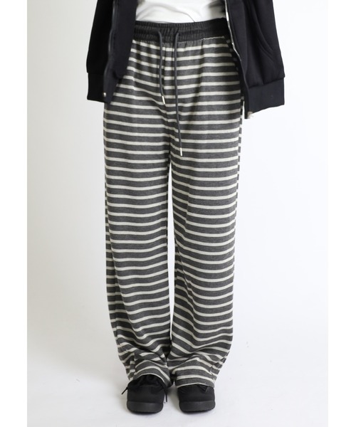 Vini（ヴィニ）の「ユニセックスボーダースウェットパンツ（スウェットパンツ・レディース・ダークグレー/ライトグレー・MEDIUM）」の4枚目の写真