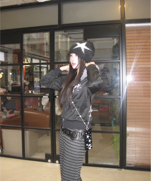 Vini（ヴィニ）の「ユニセックスボーダースウェットパンツ（スウェットパンツ・レディース・ダークグレー/ライトグレー・MEDIUM）」の11枚目の写真