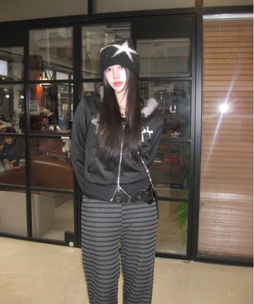 Vini（ヴィニ）の「ユニセックスボーダースウェットパンツ（スウェットパンツ・レディース・ダークグレー/ライトグレー・MEDIUM）」の12枚目の写真