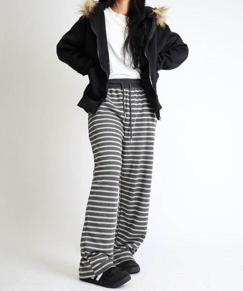 Vini（ヴィニ）の「ユニセックスボーダースウェットパンツ（スウェットパンツ・レディース・ダークグレー/ライトグレー・MEDIUM）」の19枚目の写真