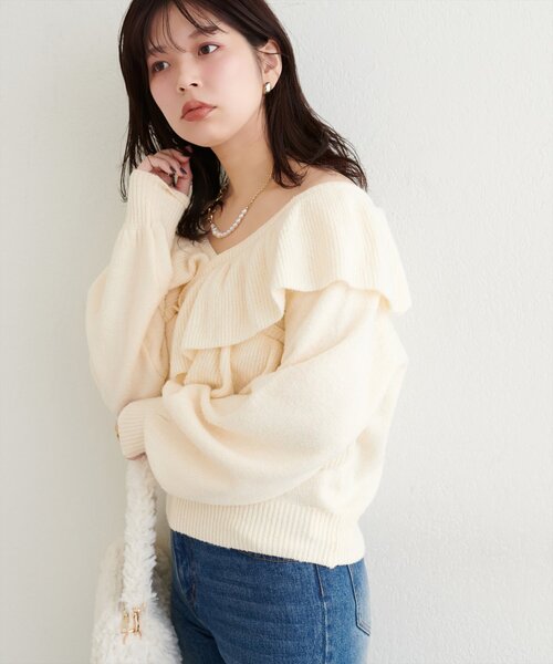 natural couture（ナチュラルクチュール）の「【WEB限定】クロスフリルニット（ニット/セーター・レディース・ブラック/アイボリー/ピンク/チャコールグレー・FREE）」の6枚目の写真